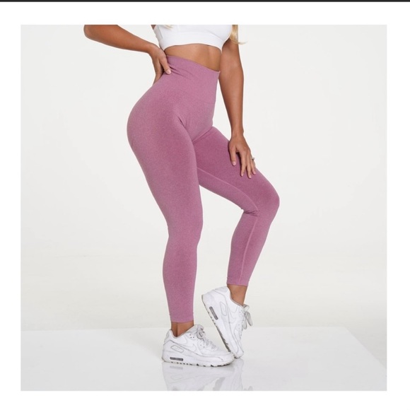 NVGT leggings size small - Picture 2 of 3